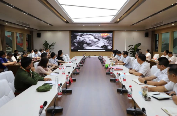 “庆七一，颂党恩”交通产业upay钱包官网富港板块召开银企共建活动